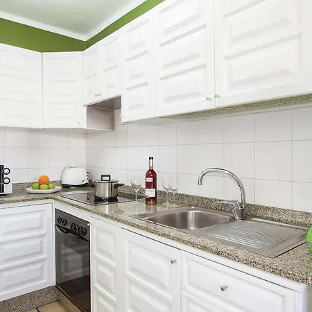 Puerto Del Carmen Sleeps 6 Air Con Wifi Apartment Puerto del Carmen (Lanzarote)